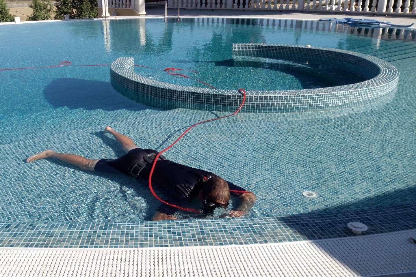 ¿Dónde localizar expertos en reparación de fugas de agua en piscinas? Telefuga.