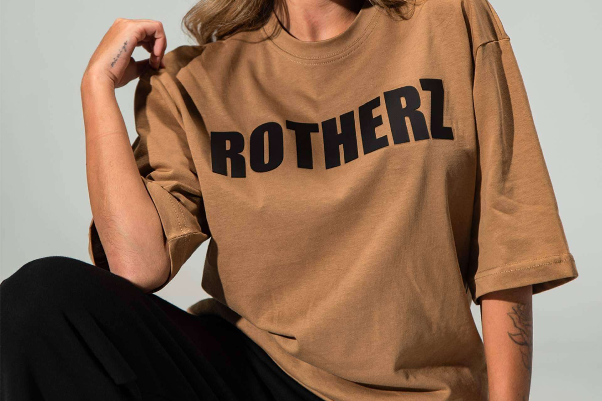 Rotherz impulsa la moda urbana sostenible con una colección innovadora de streetwear