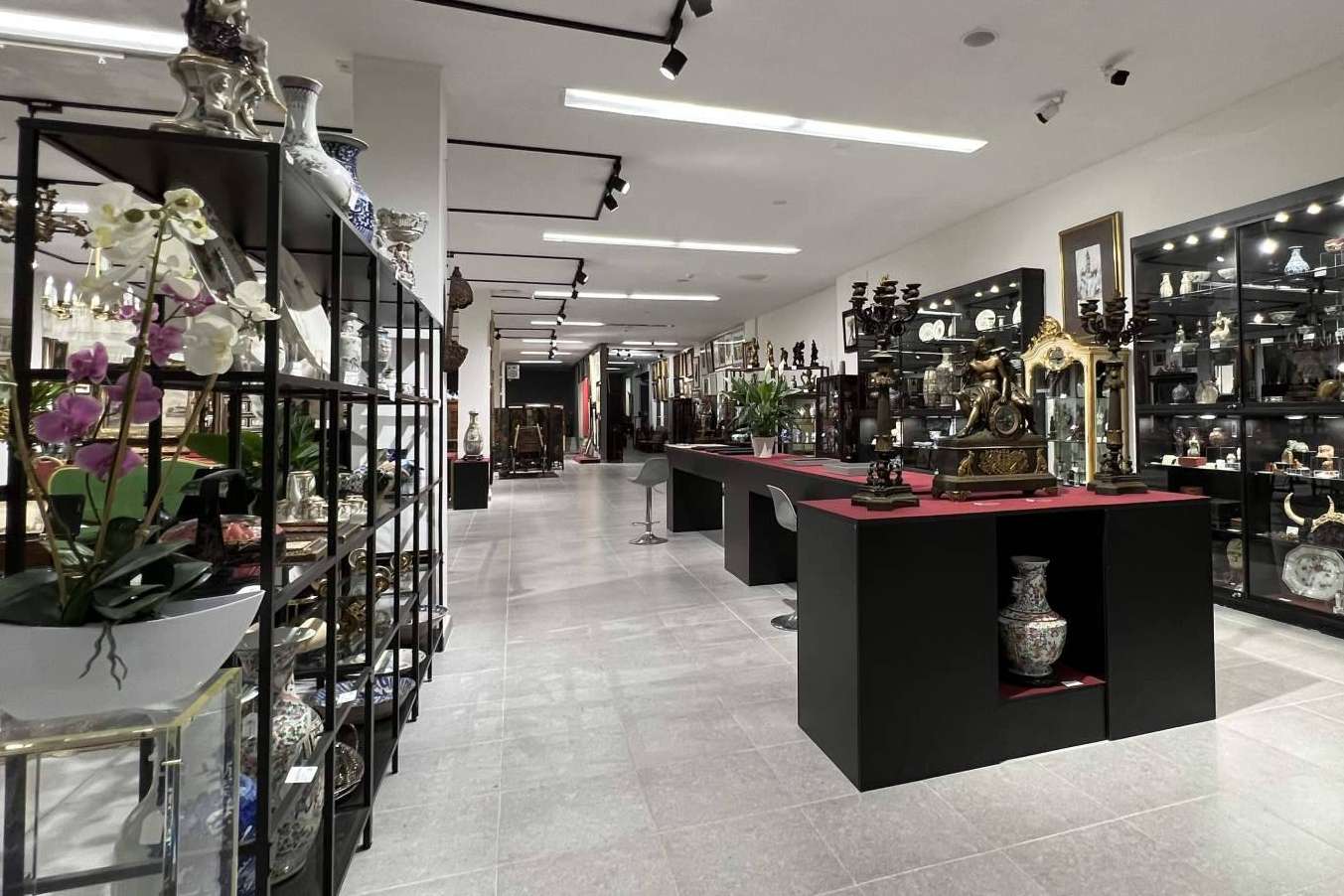 Subasta de arte asiático y occidental en las salas de Darley Subastas