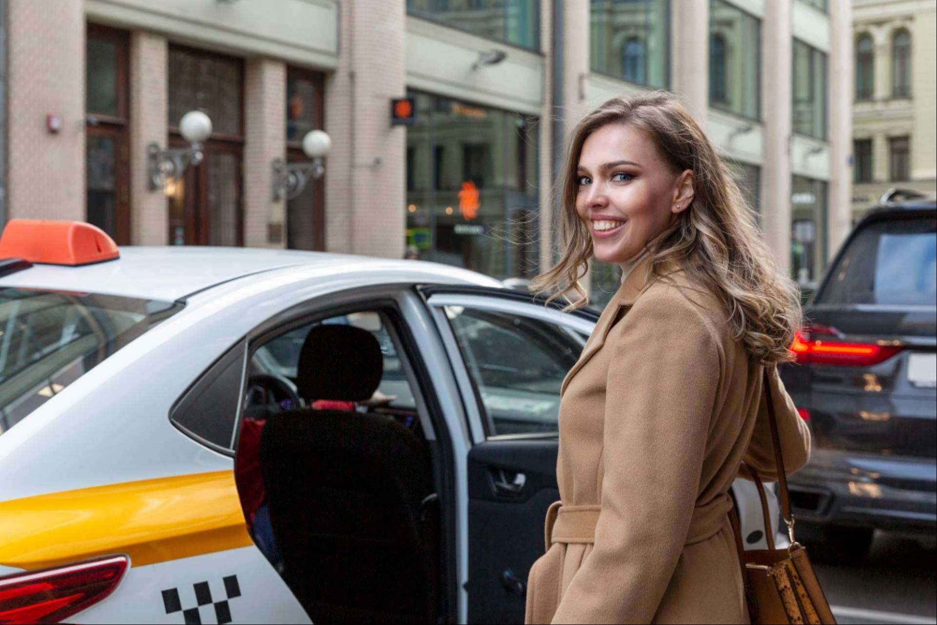 Un servicio de taxi de calidad se define por la puntualidad y la atención al cliente