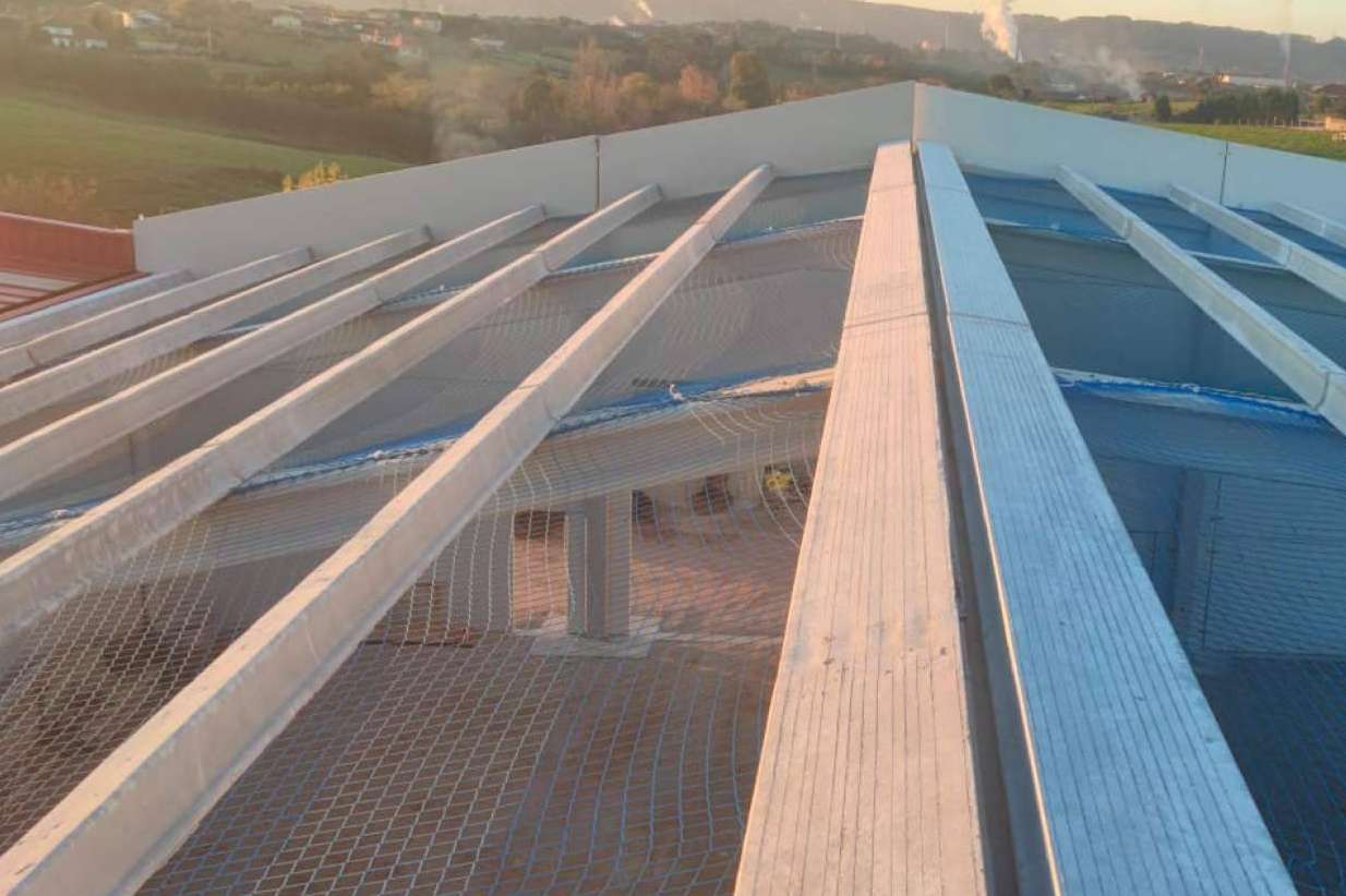 Cumplir con la normativa en redes de seguridad para obras garantiza protección y eficiencia