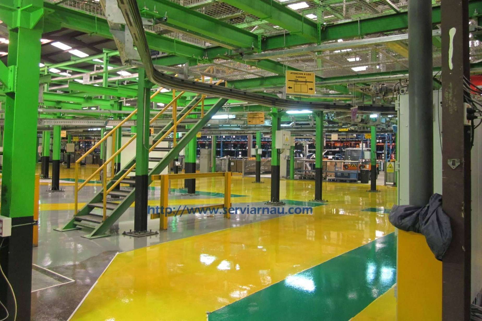 Serviarnau impulsa pavimentos resistentes y revestimientos duraderos en espacios industriales complejos