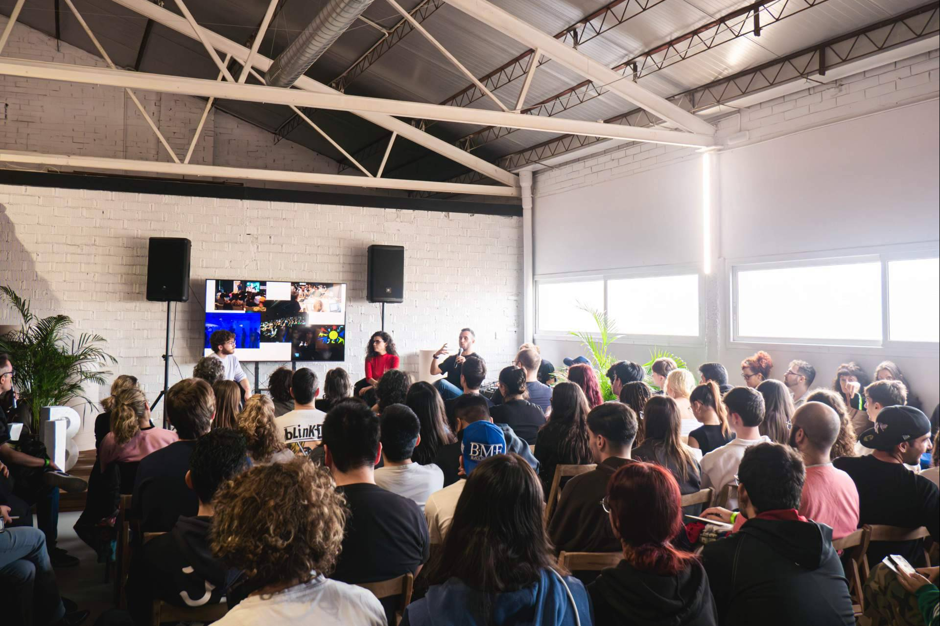 El emprendimiento joven protagoniza la 3a edición del VIBEZ, Festival de Cultura Digital