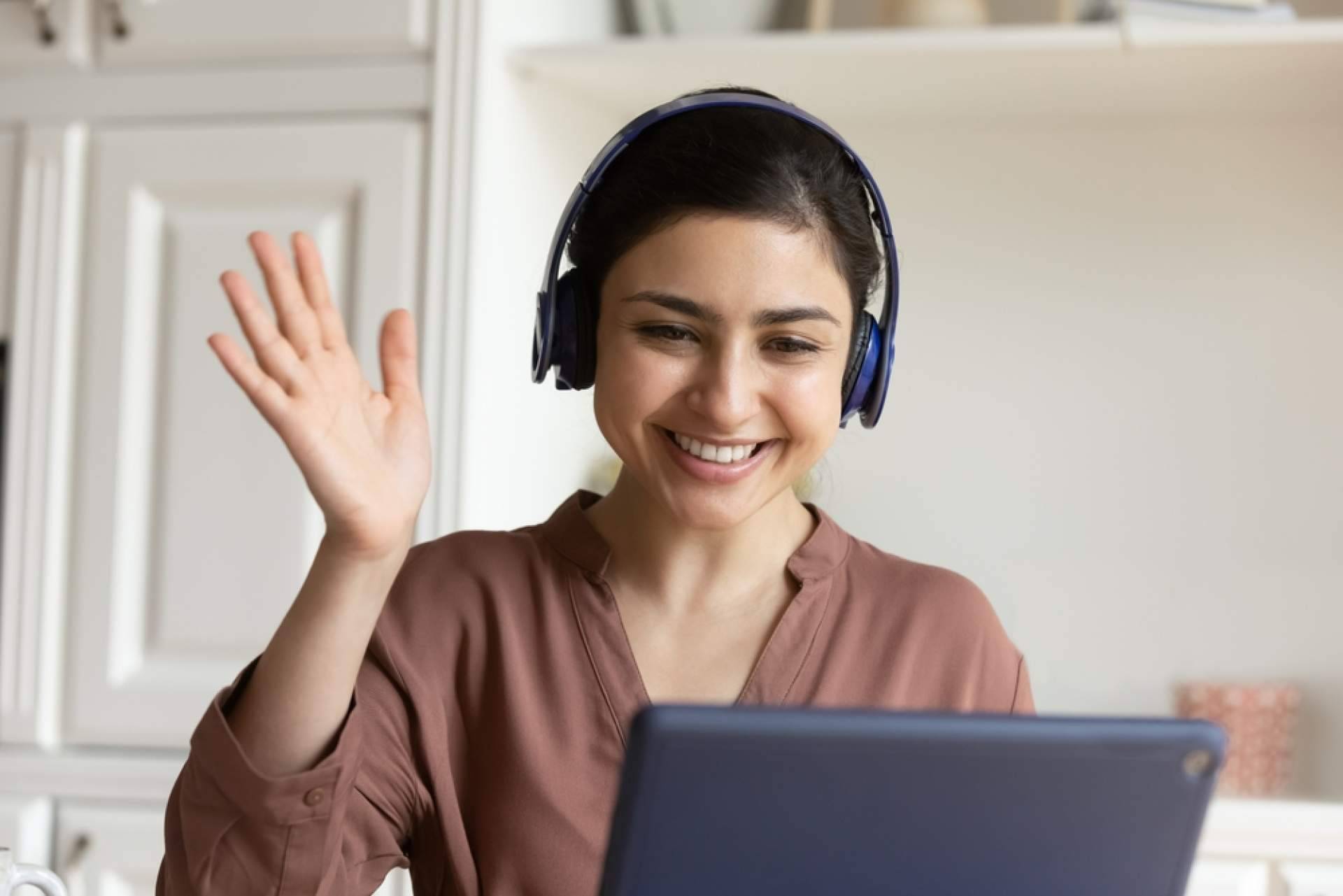 Estudiantes y tutores conectan en ApruebaTodo a través de una plataforma colaborativa online