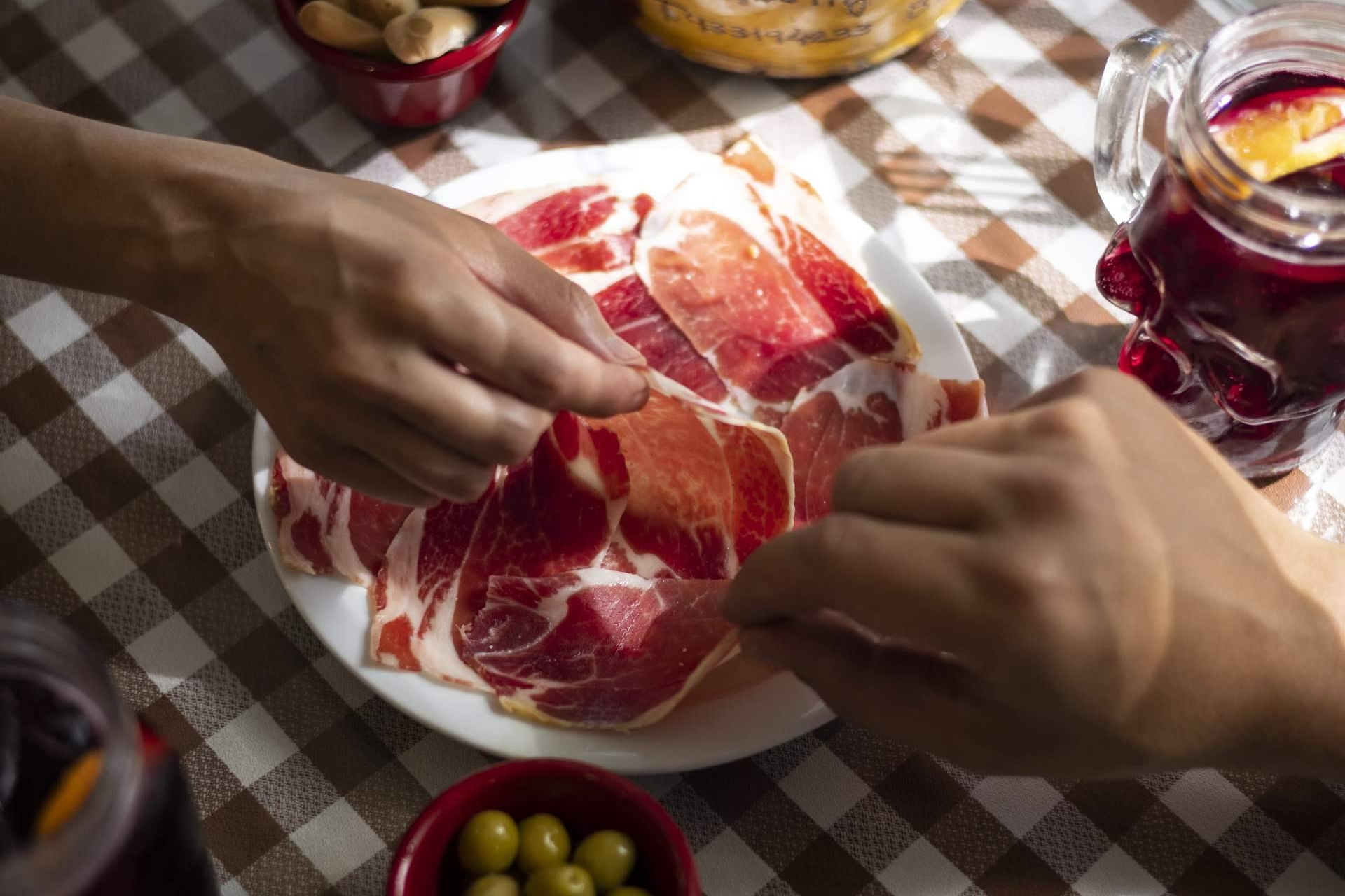 La Barceloneta vibra al ritmo de las tapas; Pasa Tapas conquista a locales y turistas