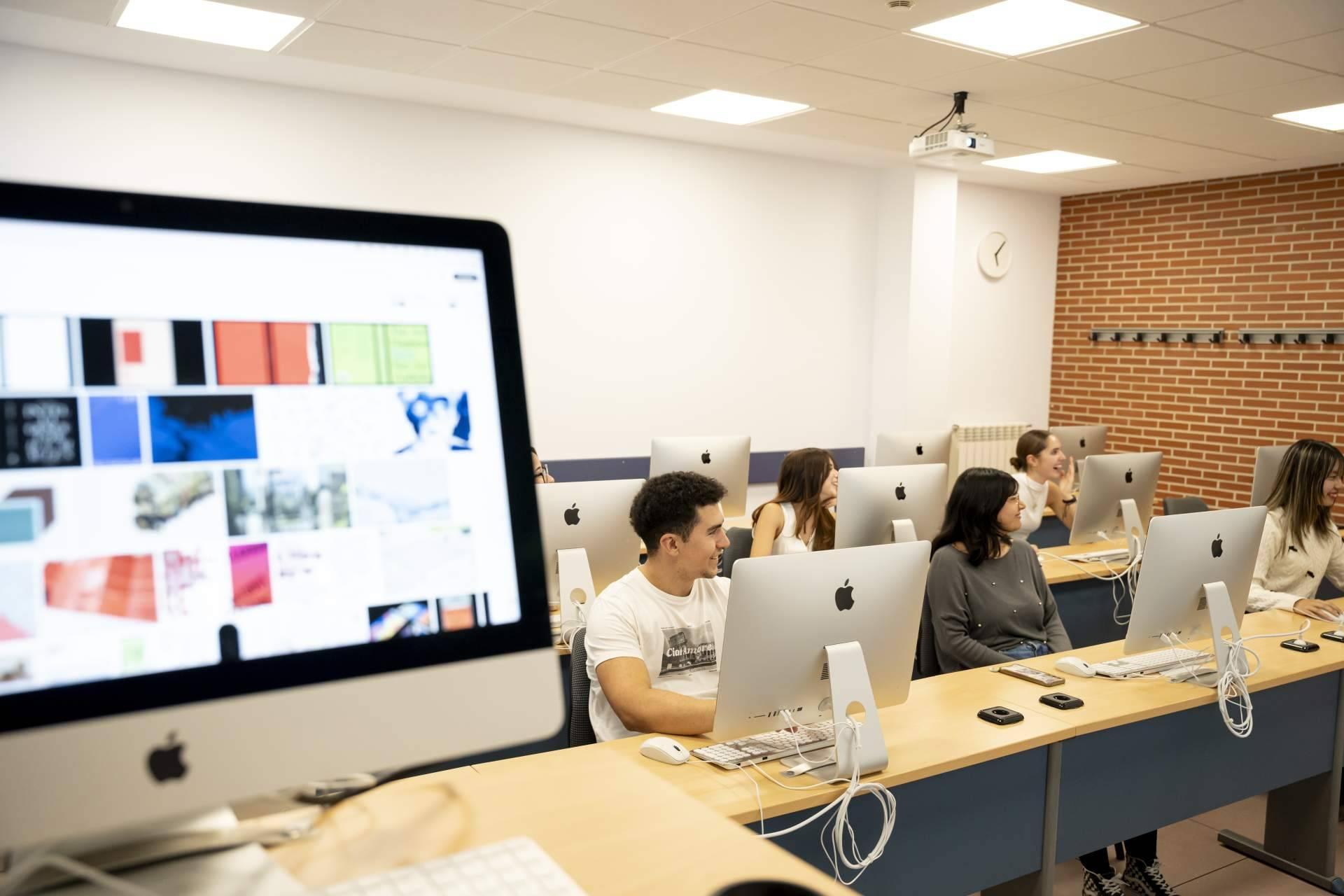 CESINE apuesta por una formación en diseño gráfico donde la IA impulsa el talento, no lo reemplaza
